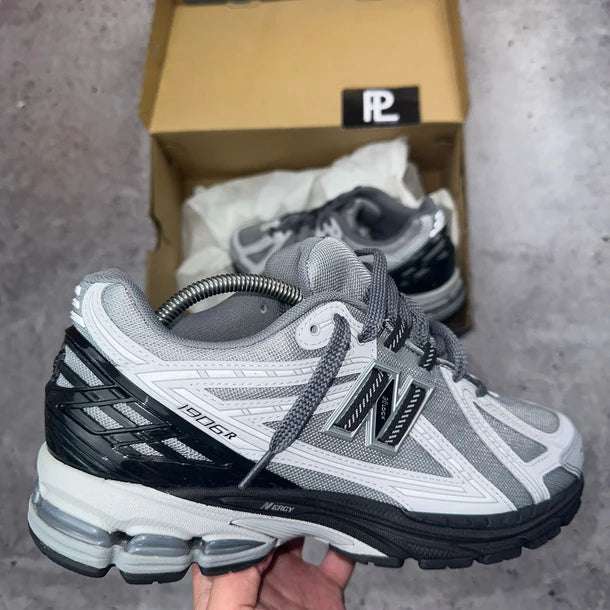 NEW BALANCE TRAINERS