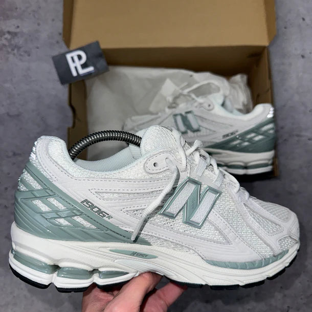 NEW BALANCE TRAINERS *EXCLUSIVE